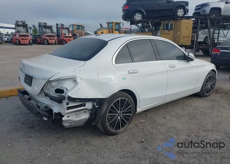 2020 Mercedes-Benz C 300 z USA, uszkodzony, nr VIN W1KWF8DB7LR572224